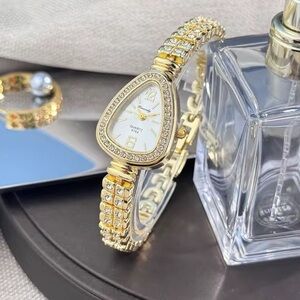 Rhinestone Gold Crystal Teardrop Watch Elegant Bracelet Style